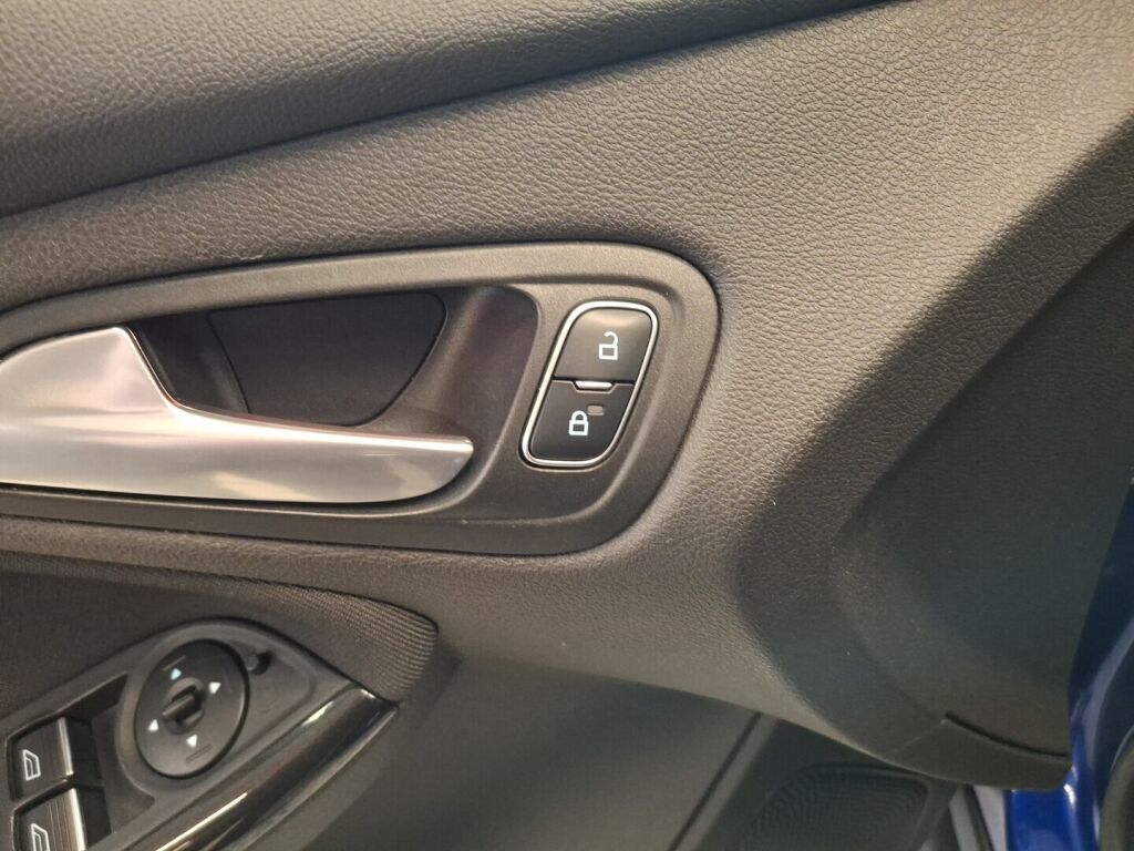 Ford Focus 2016 Sininen