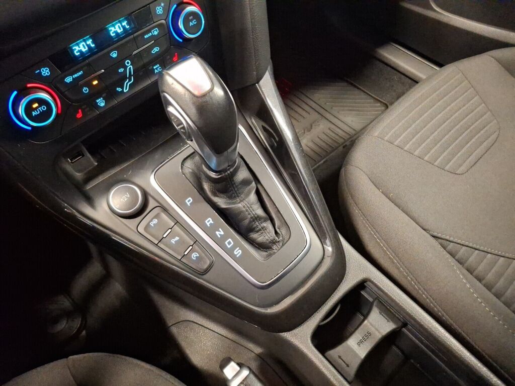 Ford Focus 2016 Sininen