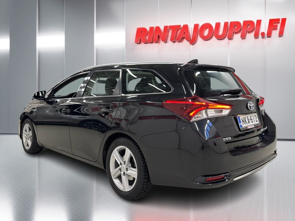 Toyota Auris 2016 Musta