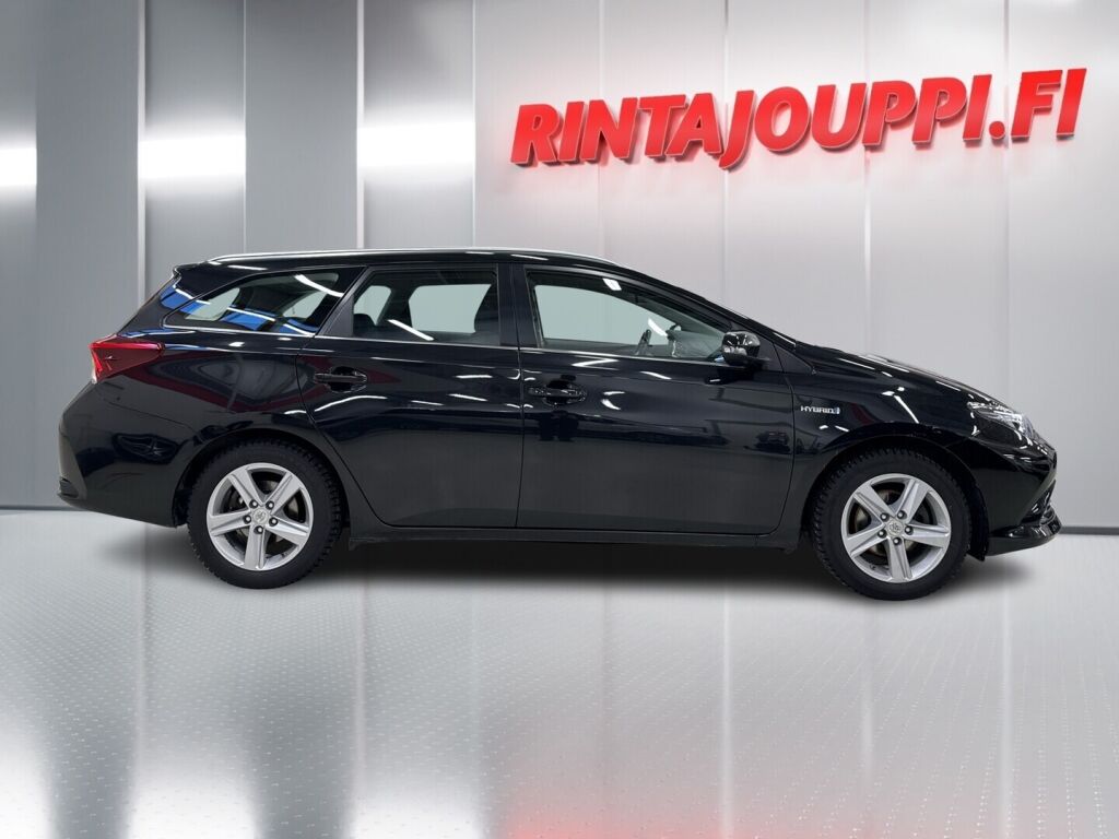 Toyota Auris 2016 Musta