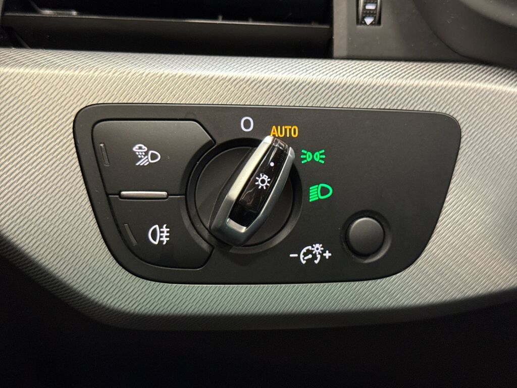 Audi A4 2016 Valkoinen