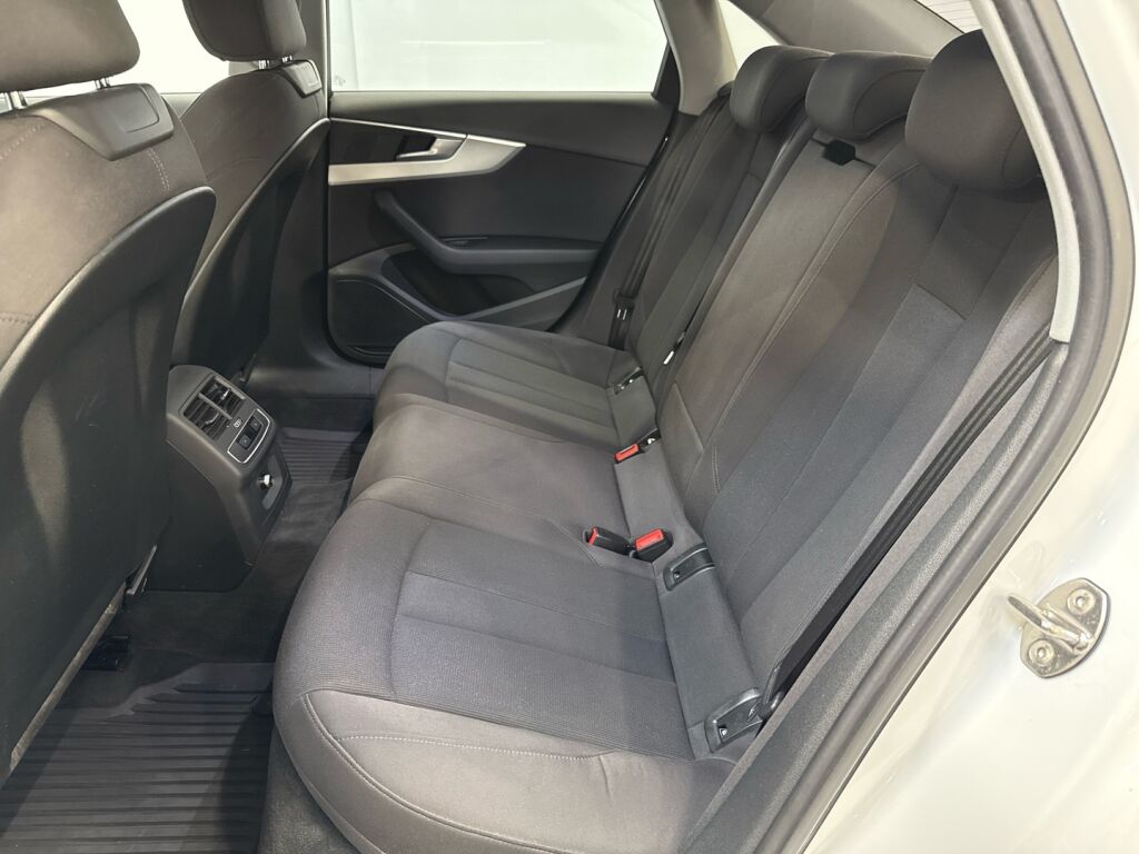 Audi A4 2016 Valkoinen