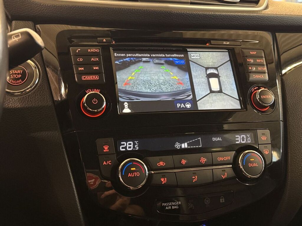 Nissan Qashqai 2016 Metallinhohto Hopea