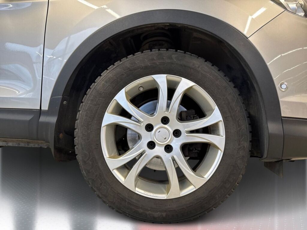 Nissan Qashqai 2016 Metallinhohto Hopea