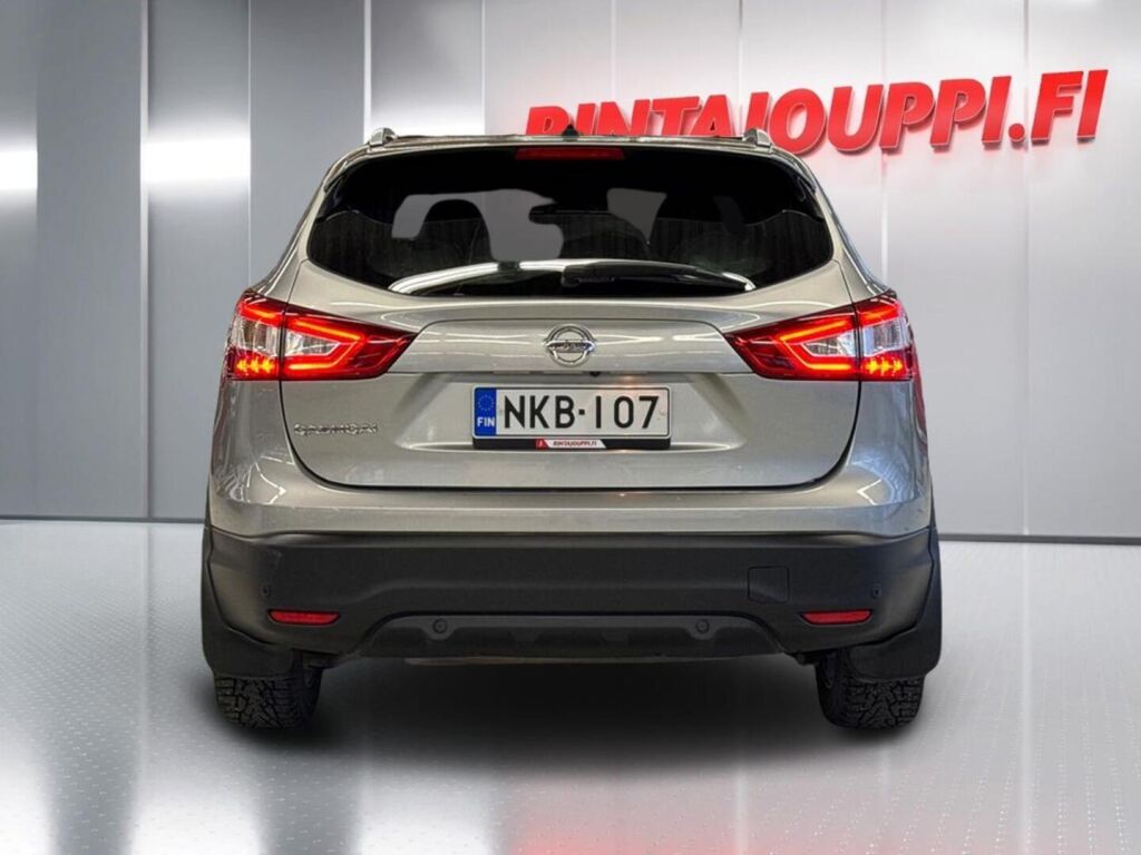 Nissan Qashqai 2016 Metallinhohto Hopea