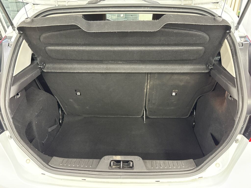 Ford Fiesta 2017 Valkoinen