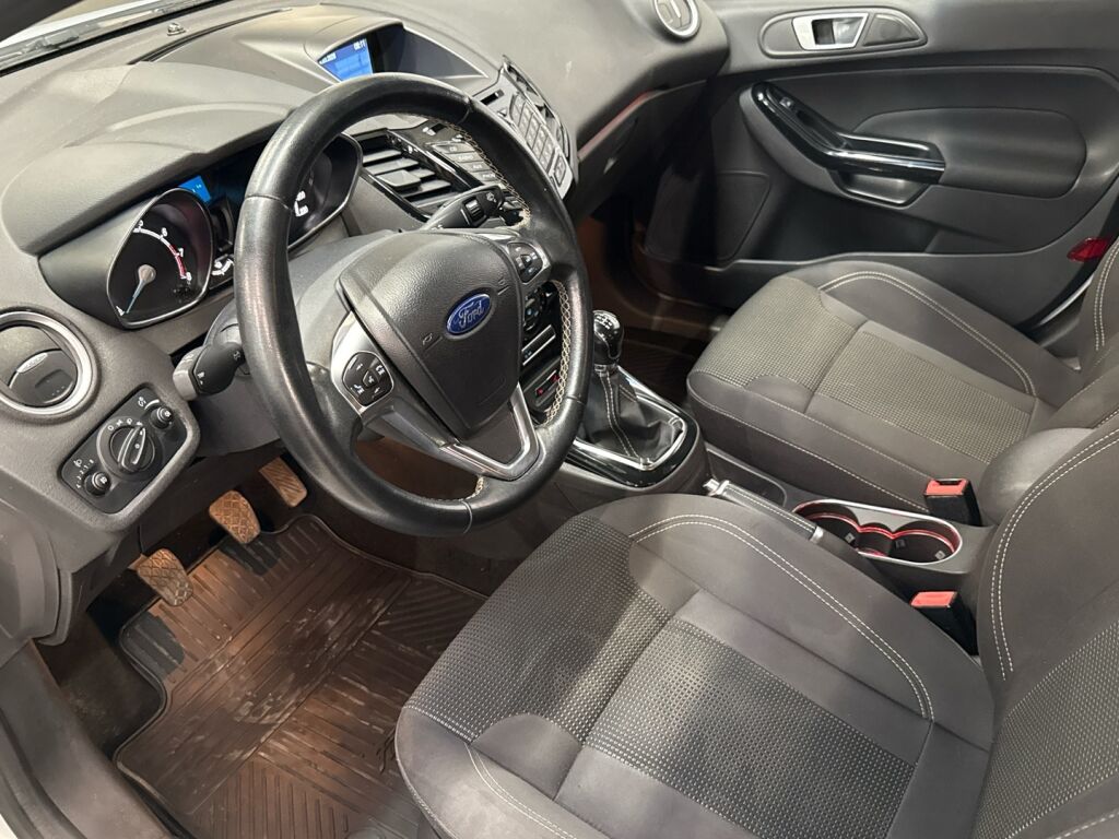Ford Fiesta 2017 Valkoinen