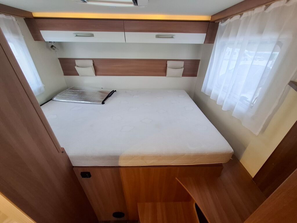 Eura mobil One 690 HB 2015 Valkoinen