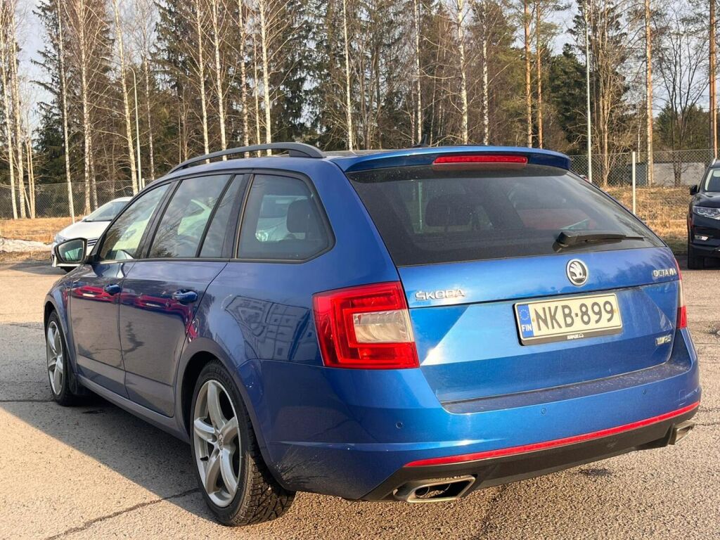 Skoda Octavia 2015 Sininen