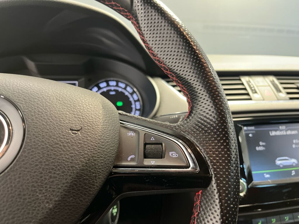 Skoda Octavia 2015 Sininen