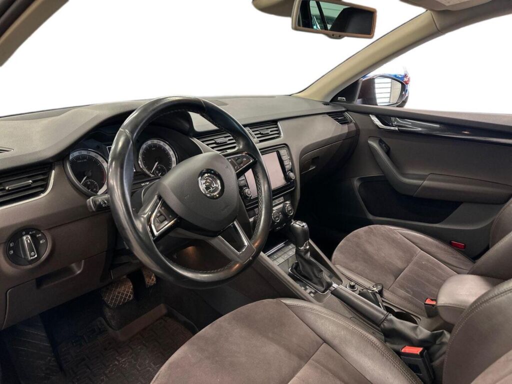 Skoda Octavia 2016 Ruskea (beige)