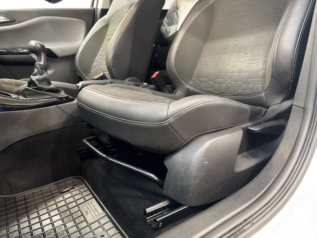 Opel Corsa 2016 Valkoinen