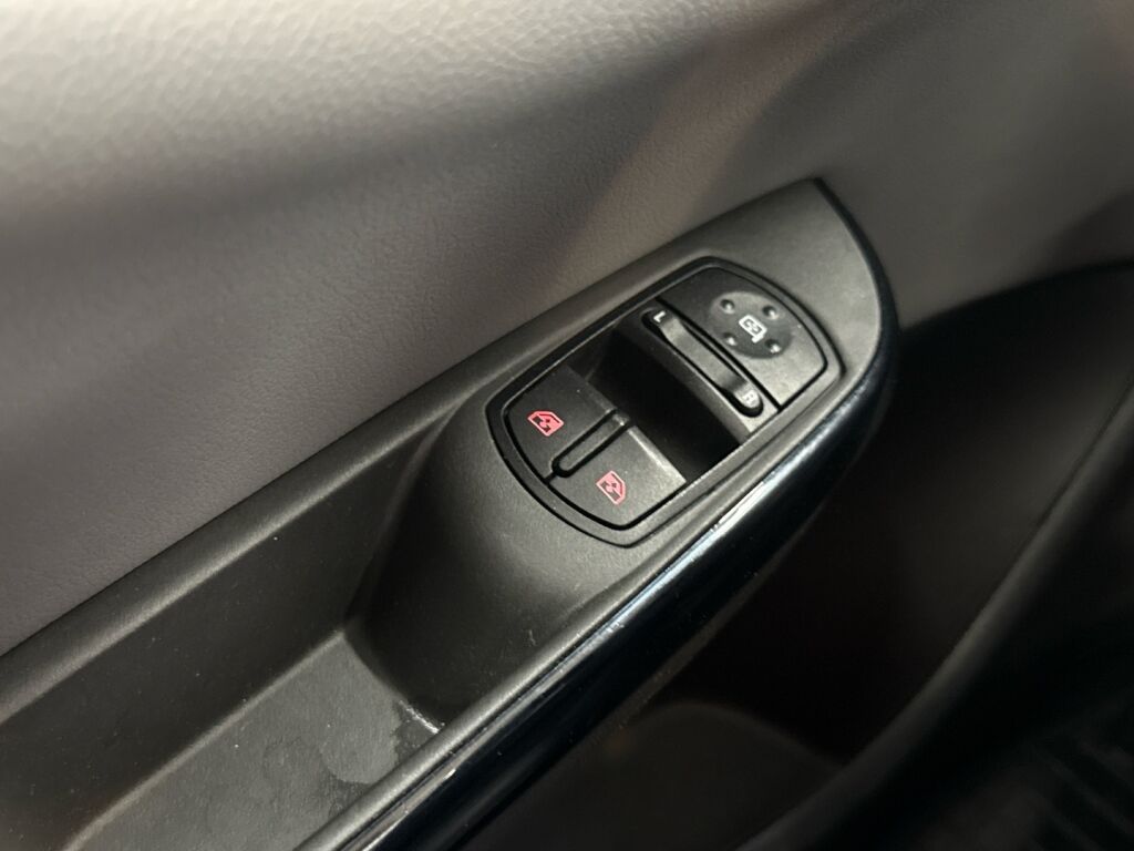 Opel Corsa 2016 Valkoinen