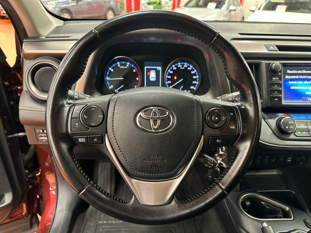 Toyota RAV4 2016 Punainen