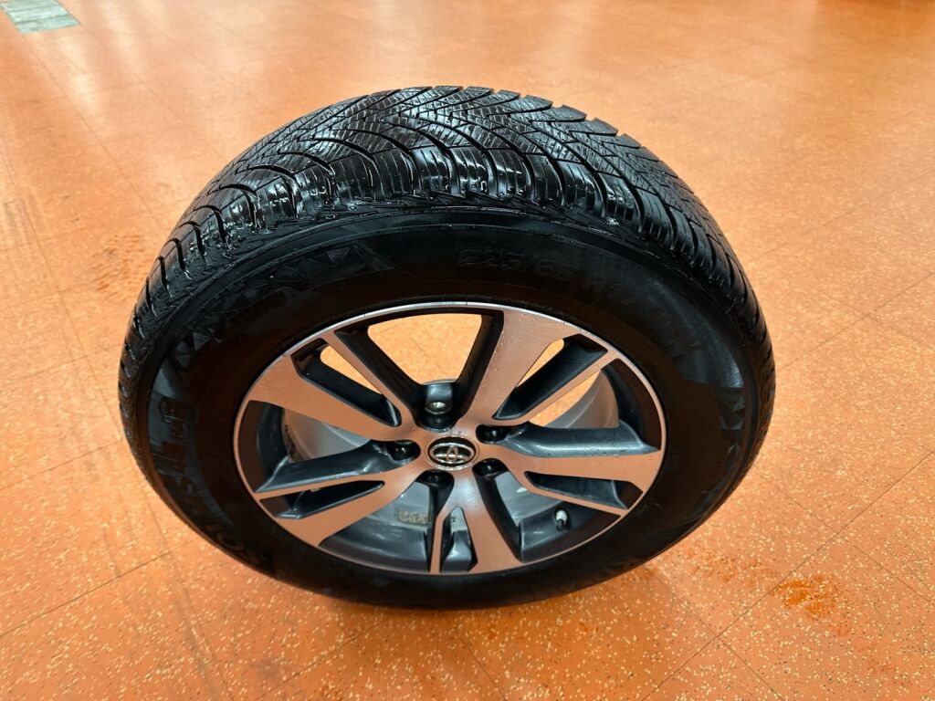 Toyota RAV4 2016 Punainen