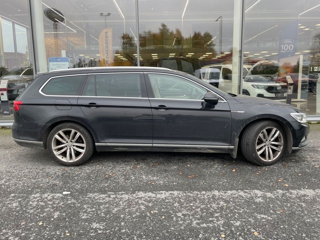 Volkswagen Passat 2017 Musta
