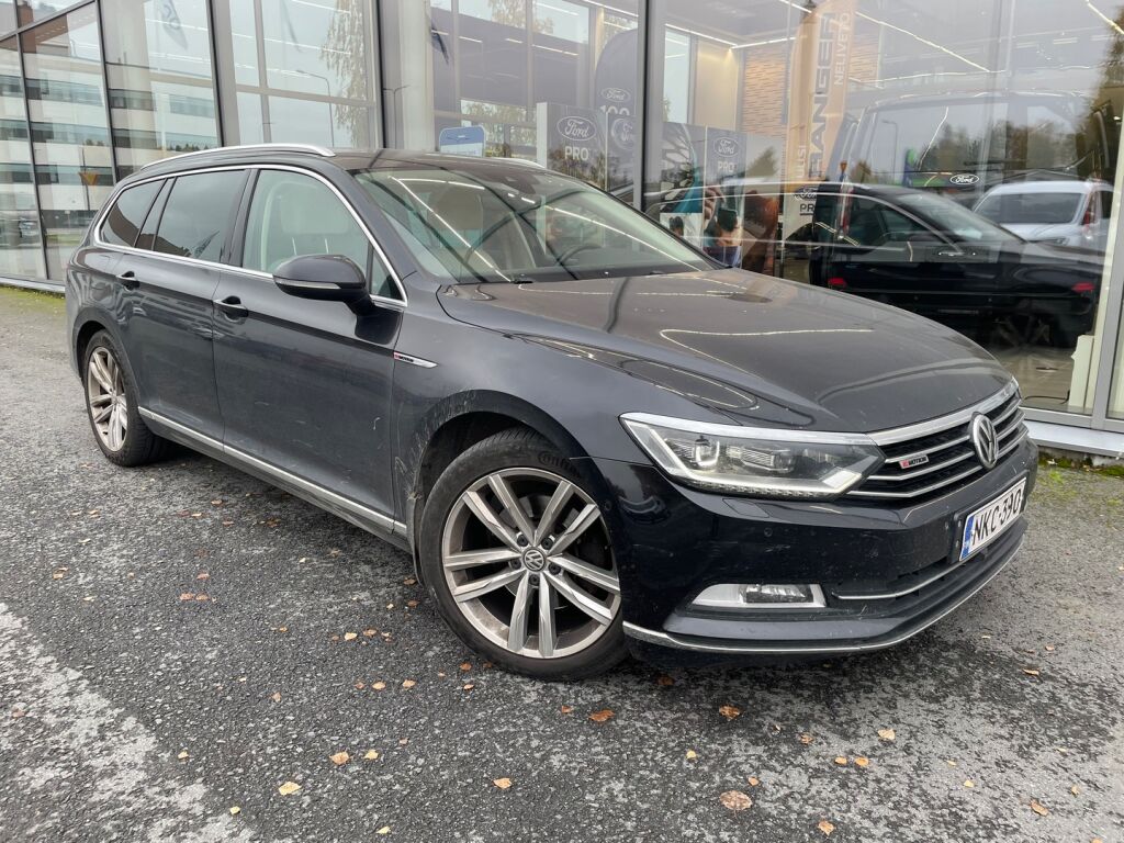 Volkswagen Passat 2017 Musta