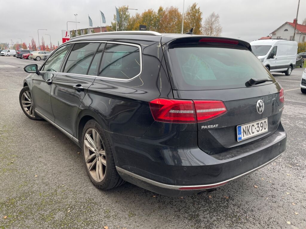 Volkswagen Passat 2017 Musta