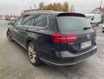 Volkswagen Passat 2017 Musta