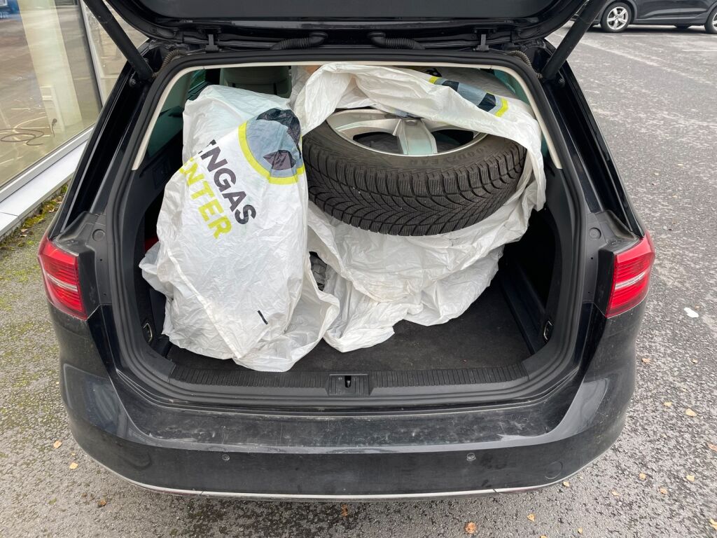 Volkswagen Passat 2017 Musta