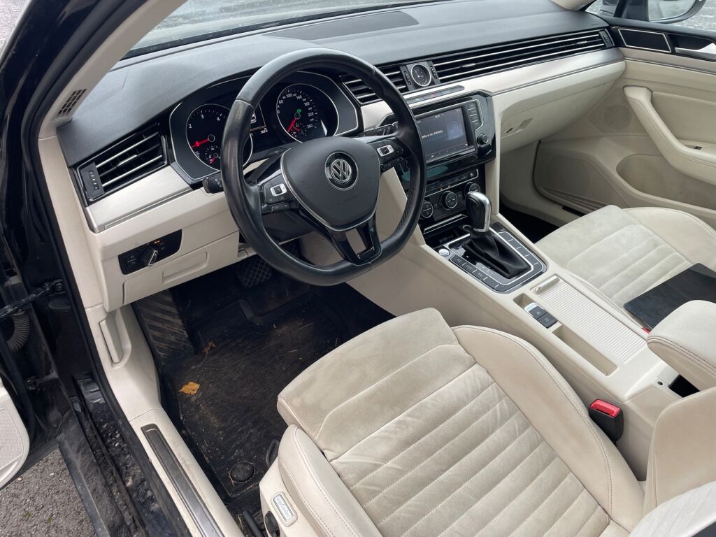 Volkswagen Passat 2017 Musta