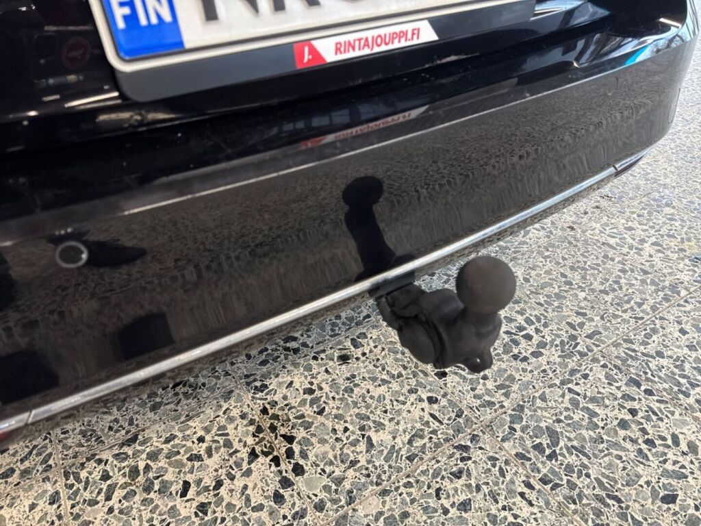 Volkswagen Passat 2017 Musta