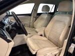 Volkswagen Passat 2017 Musta