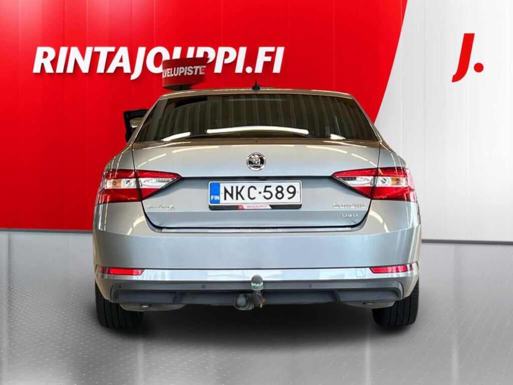 Skoda Superb 2016, kuva 6/32