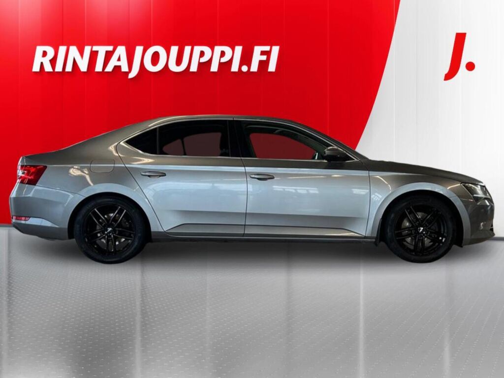 Skoda Superb 2016, kuva 7/32