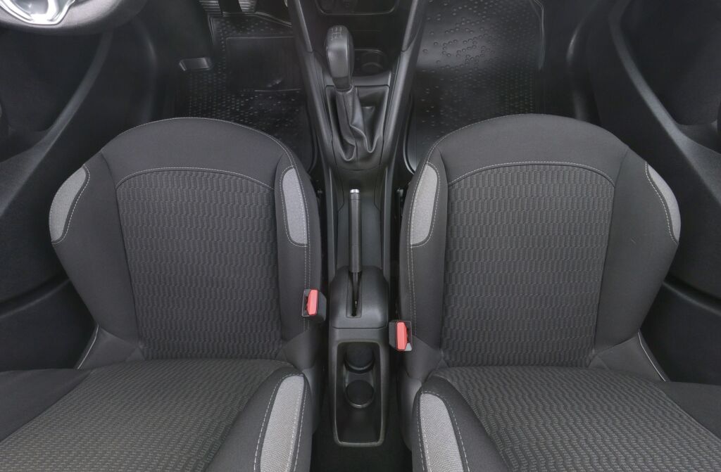 Peugeot 208 2016 Sininen