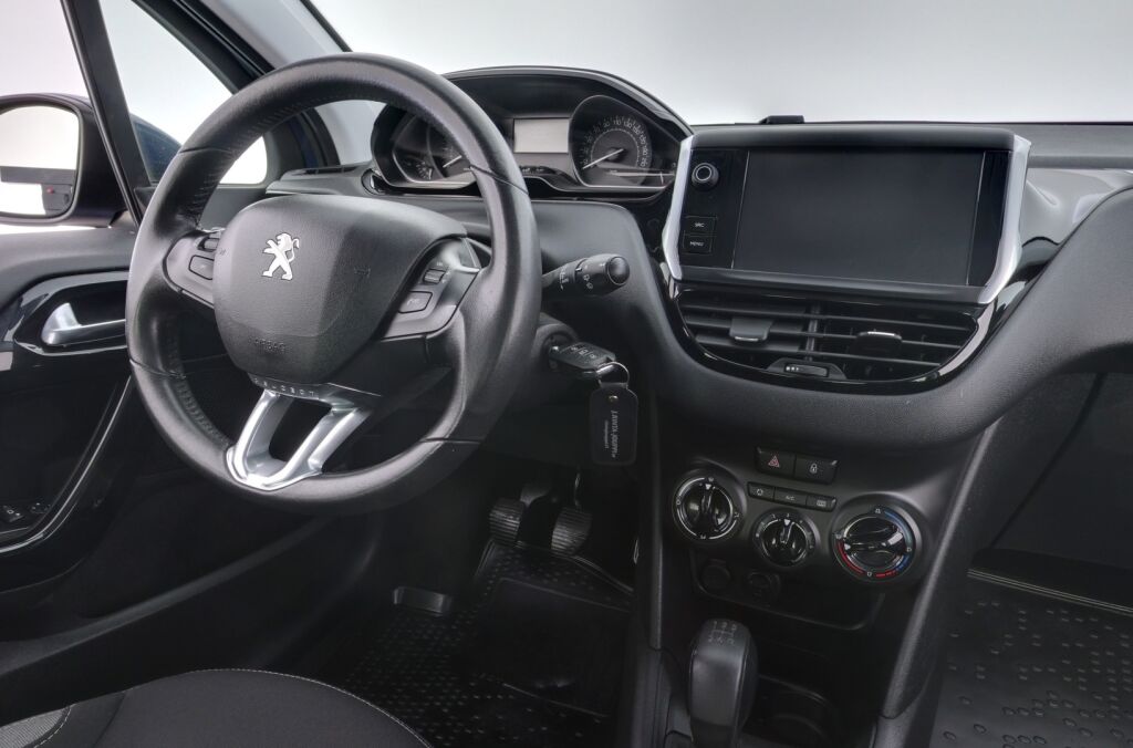 Peugeot 208 2016 Sininen