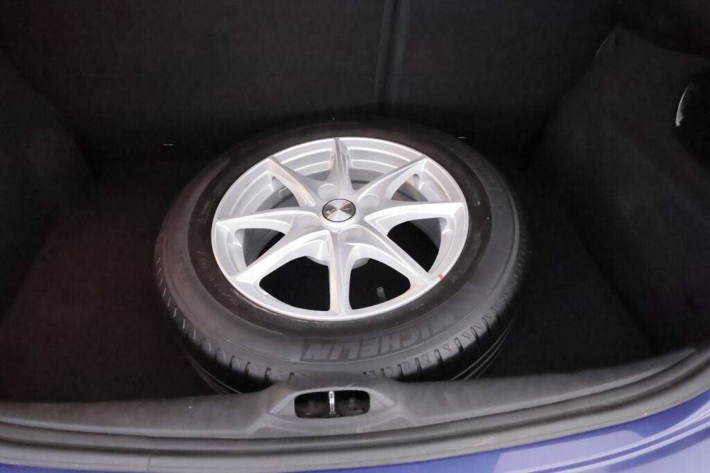 Peugeot 208 2016 Sininen