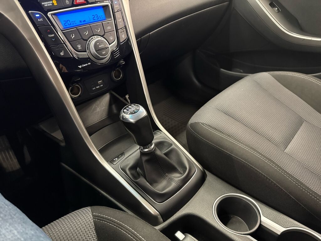 Hyundai i30 5d 2016 Sininen