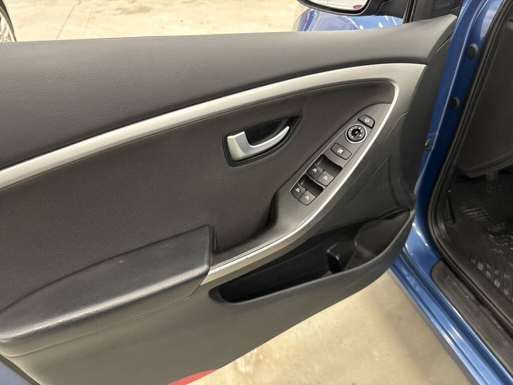 Hyundai i30 5d 2016 Sininen