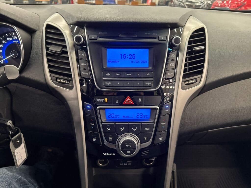 Hyundai i30 5d 2016 Sininen