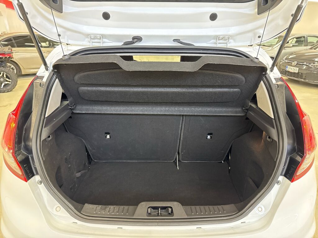 Ford Fiesta 2016 Valkoinen