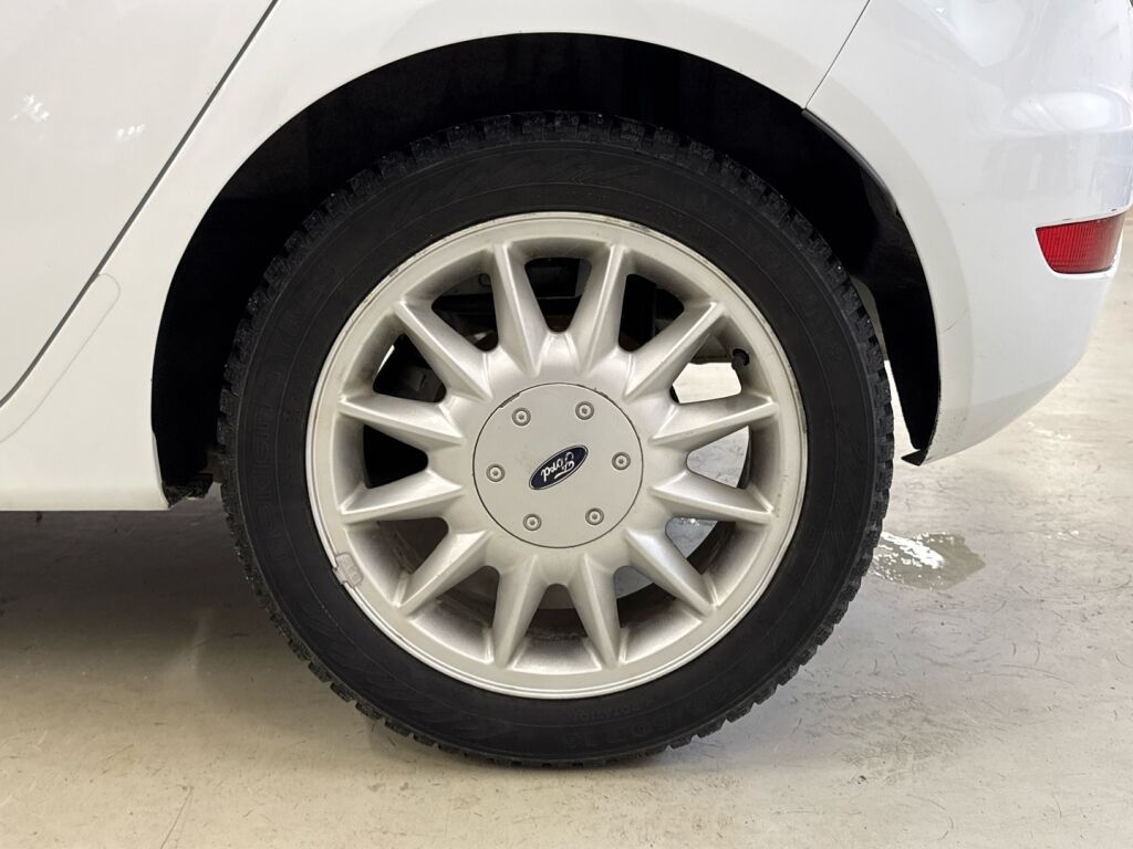 Ford Fiesta 2016 Valkoinen