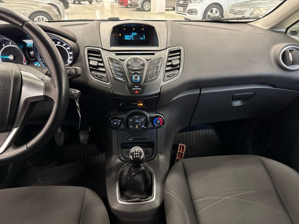 Ford Fiesta 2016 Valkoinen