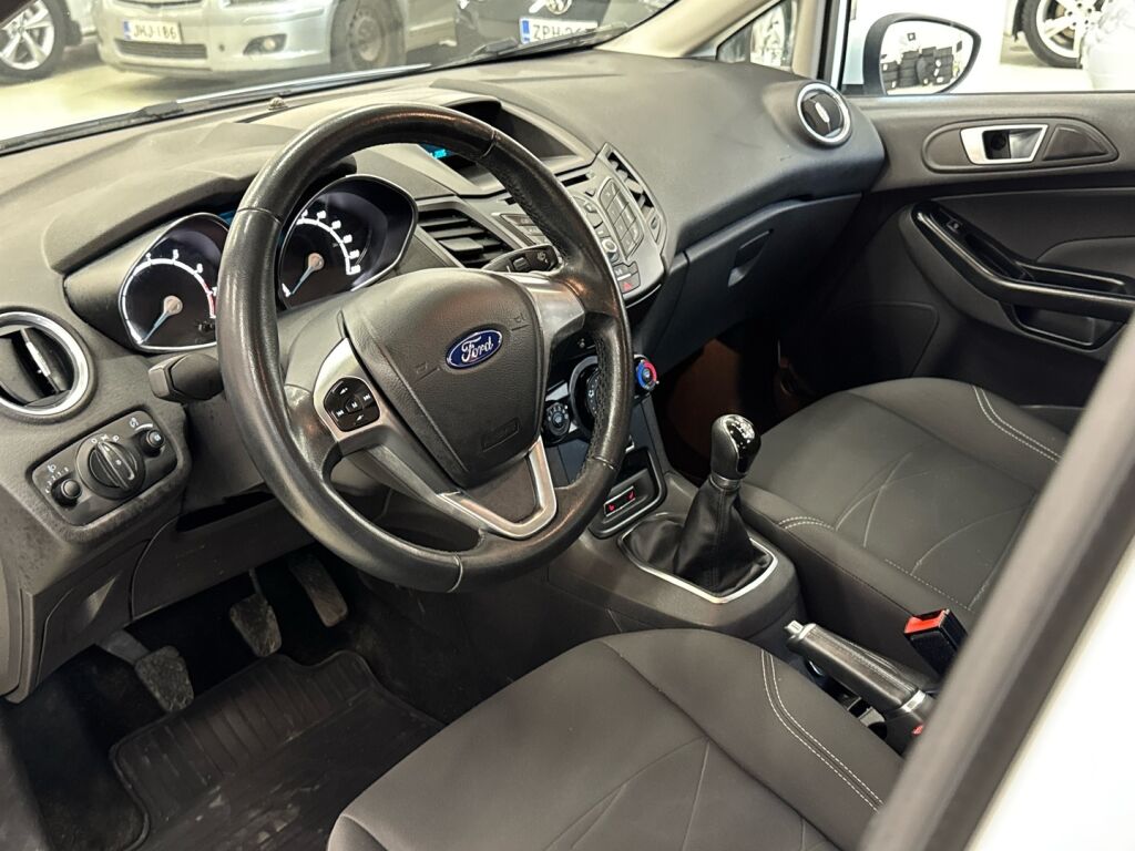 Ford Fiesta 2016 Valkoinen