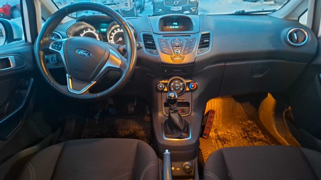Ford Fiesta 2016 Valkoinen