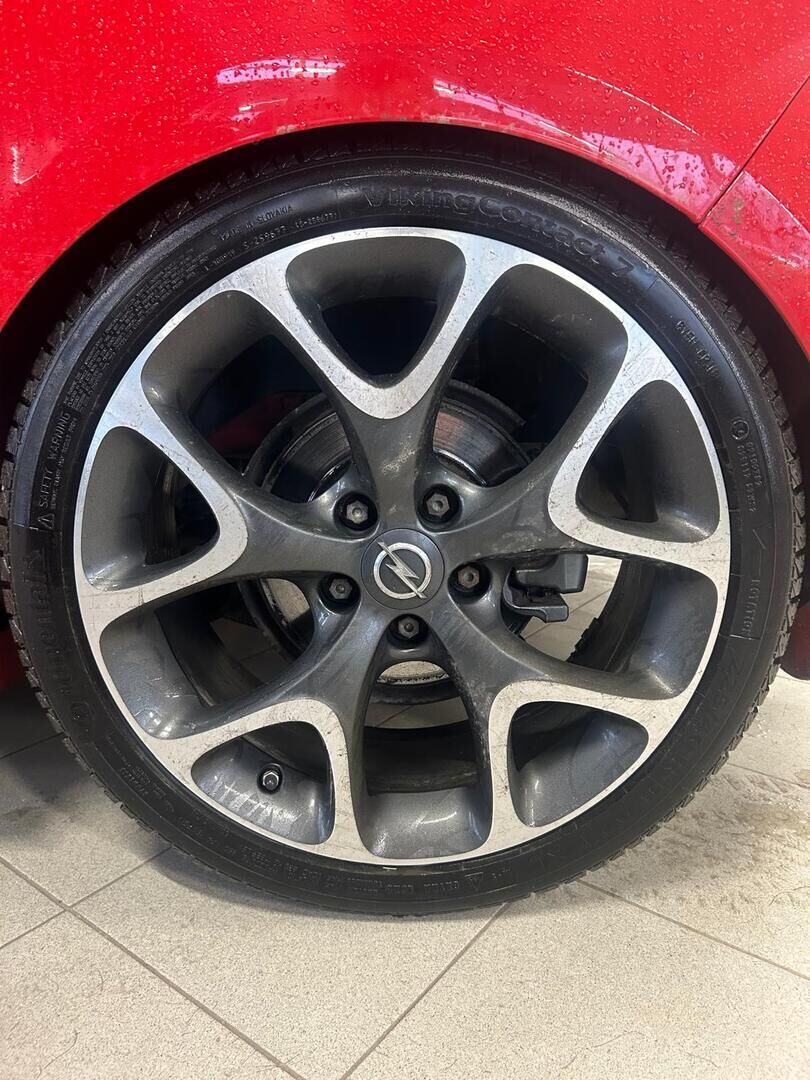 Opel Corsa 2016 Punainen