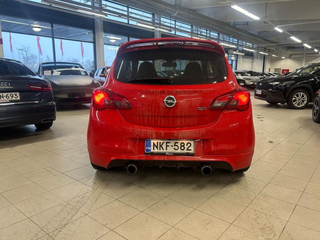 Opel Corsa 2016 Punainen