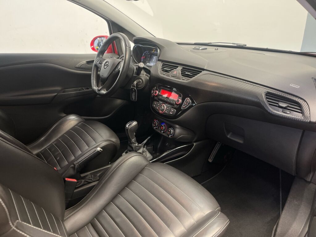 Opel Corsa 2016 Punainen