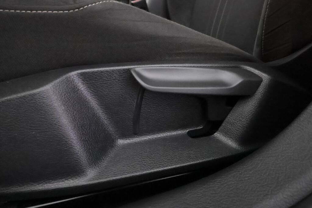 Volkswagen Golf 2016 Harmaa