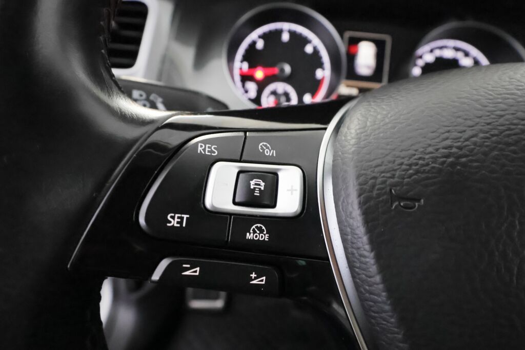 Volkswagen Golf 2016 Harmaa