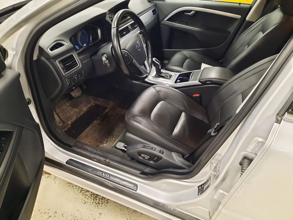 Volvo V70 2016 Harmaa