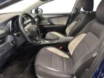 Toyota Avensis 2016 Sininen