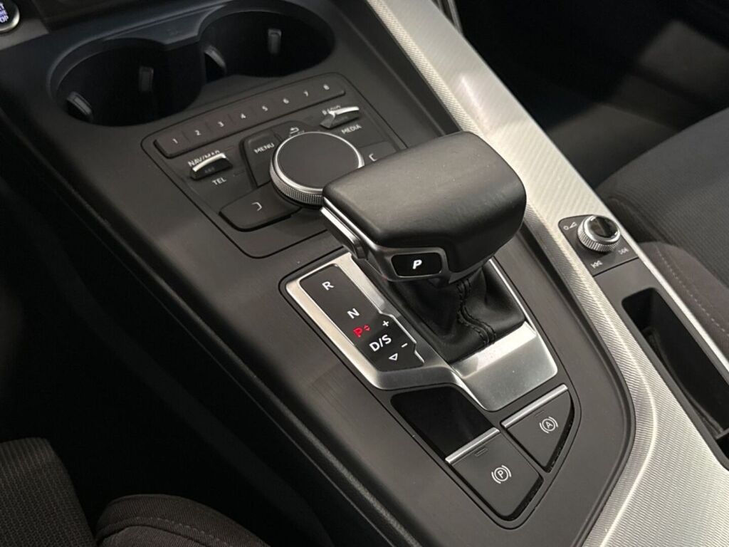 Audi A4 2016 Valkoinen