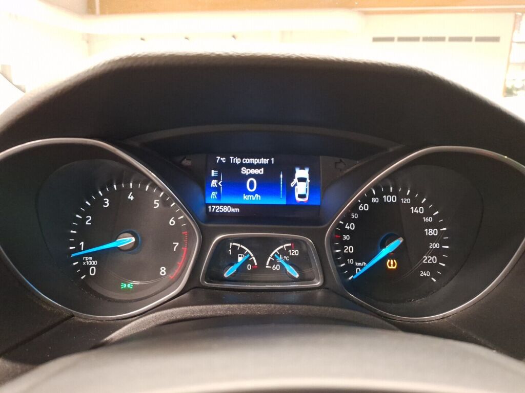 Ford Focus 2016 Sininen