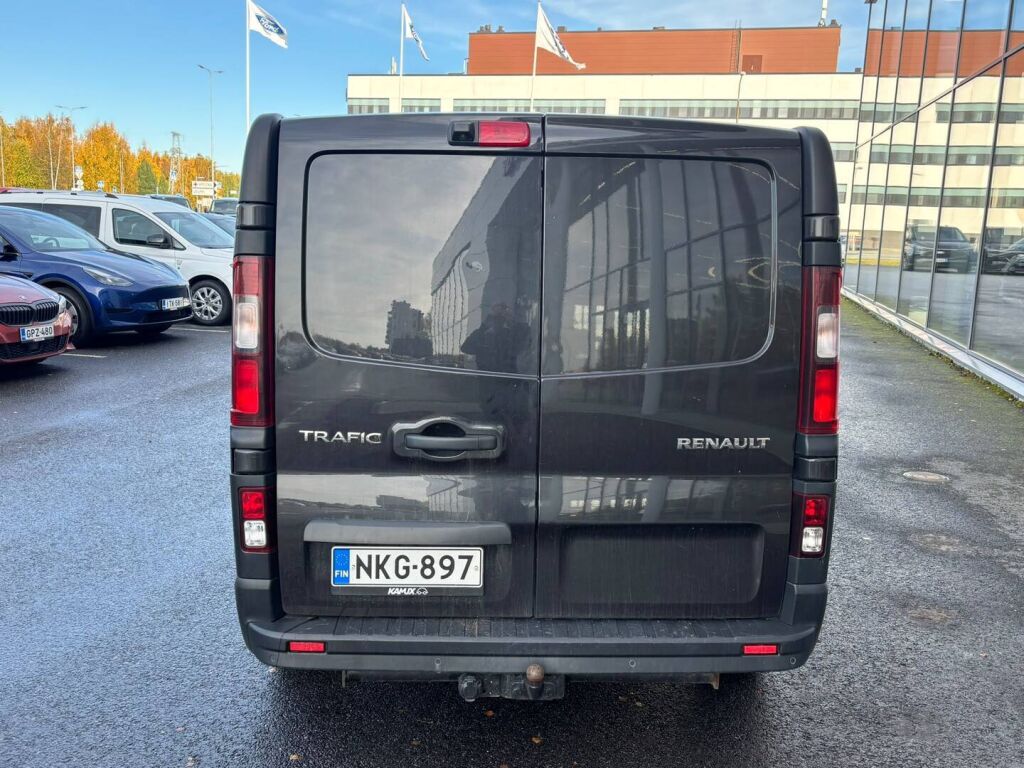 Renault Trafic 2015 Musta